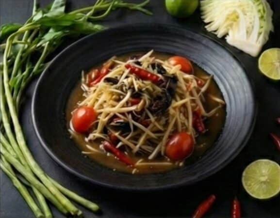 ソムタム・プラーラー Papaya Salad with Fermented Fish