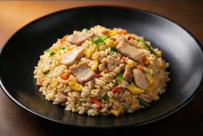 豚肉と鶏肉の炒飯 Pork & Chicken Fried Rice