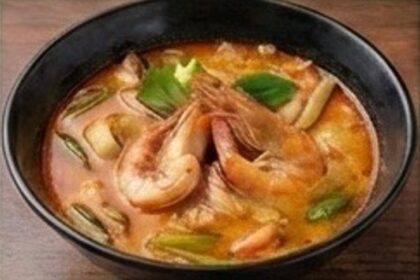 トムヤムクンラーメン Tom Yum Goong Ramen (Lunch)